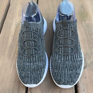 TIOSEBON Women's Slip On Lightweight Casual Walking Sneakers‎ Size 9.5 (EU 41)